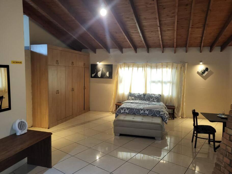 Albatrossways Lodge 샌톤 외부 사진